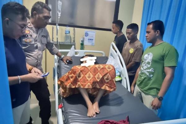 DN (17), seorang siswi kelas II SMK San Jaya Bajawa Kabupaten Ngada, melahirkan secara tiba-tiba di kamar kost-nya pada Selasa (23/4/2024) petang sekitar pukul 16.00 wita. DN merupakan satu dari 18 orang siswa dari sekolah tersebut yang baru 4 bulan melakukan magang di beberapa tempat praktek di Kota Kupang.