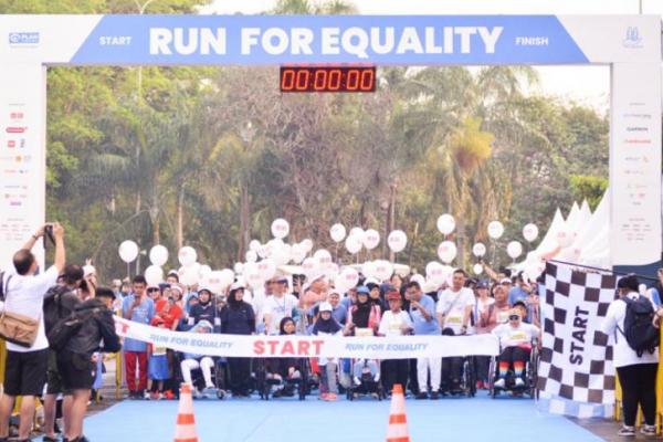 Yayasan Plan International Indonesia (Plan Indonesia) bersama dengan YPAC Jakarta mengadakan gelaran lari bertajuk Run for Equality di SPARK, Jakarta Pusat, Minggu (28/4/2024).