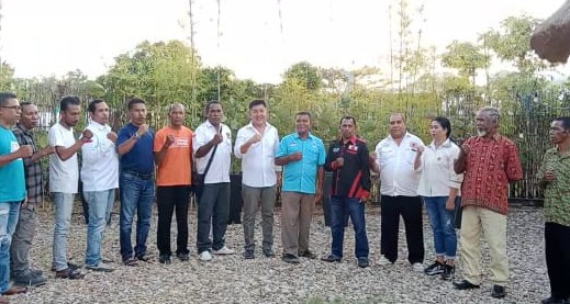 Lima Partai Non Seat Kabupaten Belu deklarasikan dukungan kepada Willy Lay sebagai calon Bupati Belu periode 2024-2029 bertempat di kediaman, Haliren, Kelurahan Manuaman, Rabu (15/5/2024) 