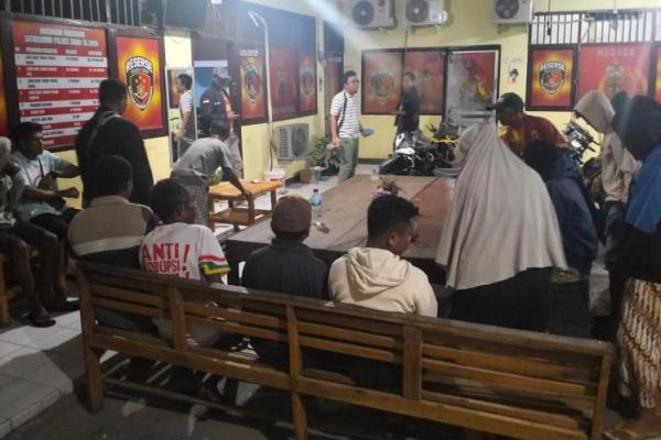 Sebanyak 19 orang calon pekerja non prosedural yang hendak berangkat ke Kalimantan diamankan anggota Polres Sikka pada Minggu (19/5/2024) malam. 