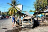  Toyota Rush Sarat Muatan BBM Terbakar di Dekat Pospol Depan Kantor Gubernur NTT