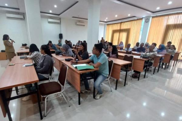 Dinkes-DPMPTSP Sosialisasi Pengurusan Izin Melalui Sistem OSS bagi Pelaku Usaha di Kota Kupang