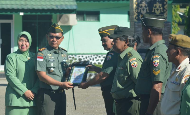 Dandim Belu Pimpin Acara Tradisi Corps Raport Masuk Satuan dan Purna Bhakti