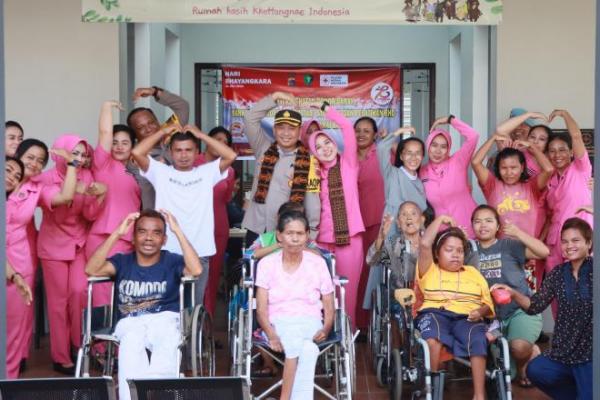 Anggota Polres Manggarai Barat tidak hanya berfokus pada tugas keamanan negara dan penegakan hukum, tetapi juga peduli terhadap kesehatan masyarakat.