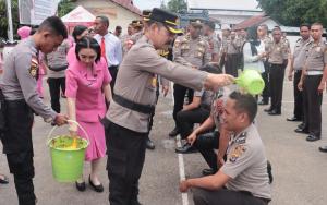Kapolres Belu Pimpin Kenaikan Pangkat 50 Personil Polres Belu dan Brimob 