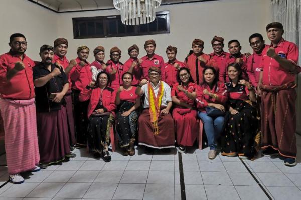 Jelang Pemilu Kepala Daerah (Gubernur-WakilGbernur, Wali Kota-Wakil Wali Kota dan Bupati-Wakil Bupati) tinggal tiga bulan lagi. Berbagai persiapan untuk memenangkan pasangan calon kepala daerah yang diusung masing-masing partai terus dilakukan.