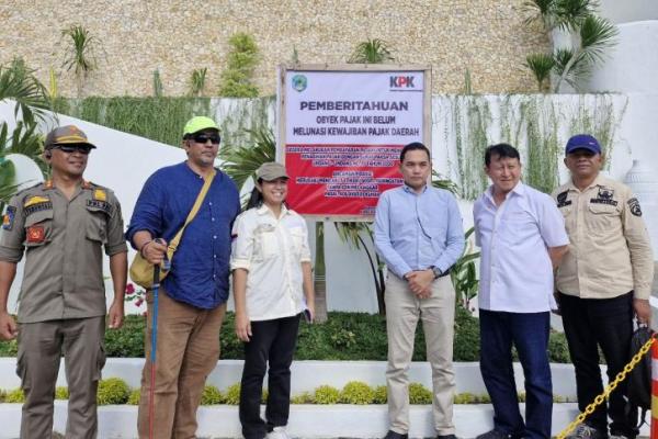Tim Satuan Tugas (Satgas) Koordinasi dan Supervisi (Korsup) Komisi Pemberantasan Korupsi (KPK) Wilayah V menemukan adanya wajib pajak di kawasan wisata Labuan Bajo, yang belum menuntaskan kewajibannya kepada Pemerintah Daerah (Pemda) Manggarai Barat. Karenanya, KPK melakukan pendampingan terhadap Pemda Manggarai Barat untuk optimalisasi pajak, sehingga tak lagi terjadi kebocoran pendapatan daerah.
 