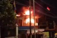 Ruko UD Karya Jaya di Sikumana Ludes Terbakar