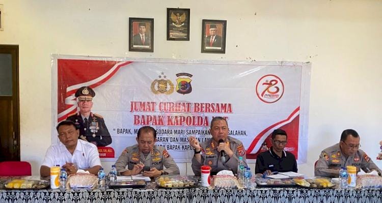 Polda NTT kembali melakukan Jumat Curhat pada Jumat (6/9/2024). Kali ini, Jumat Curhat digelar di Kantor Lurah Bonipoi, Kecamatan Kota Lama, Kota Kupang dipimpin Direktur Bimas Polda NTT, Kombes Pol Rahmanto Sujudi.