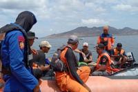  ABK KM Rahmat Hidayat Hilang Terjatuh di Laut Adonara-Flotim saat Tarik Jangkar 