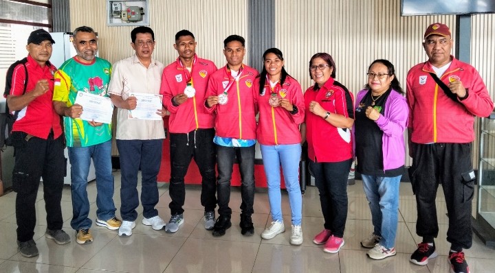 Ketua KONI dan Pertina Belu Sambut Tiga Atlet Tinju PON XXI Aceh-Sumut 