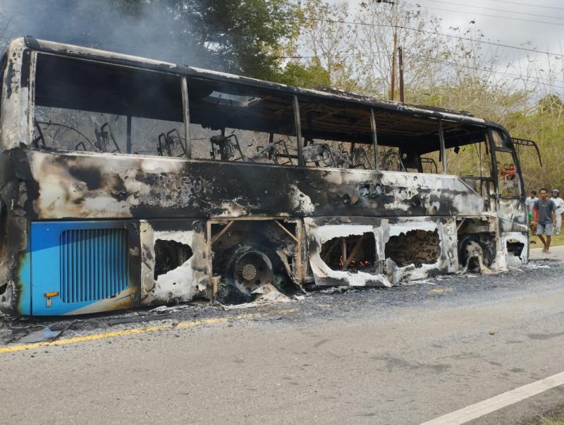 Bus Babadox Tujuan Timor Leste Terbakar di Insana-TTU Dalam Perjalanan ke Dili