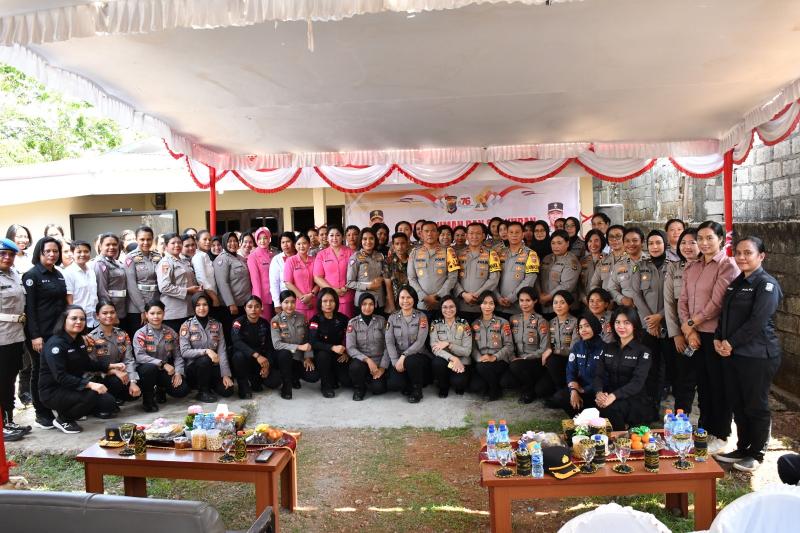 Sederhana, Acara Syukuran HUT ke-76 Polwan di Polda NTT dengan Bedah Rumah