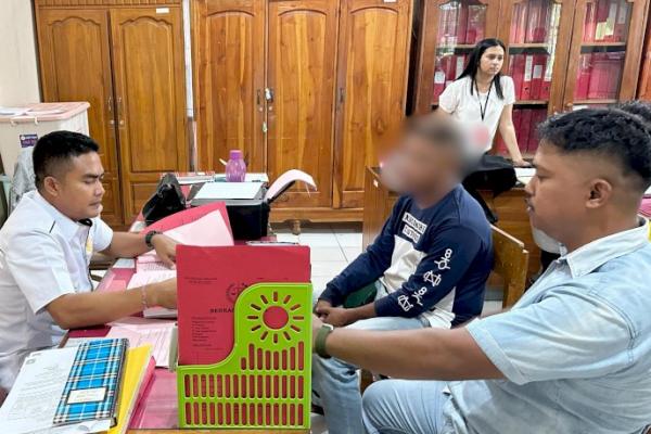 Tersangka Kasus Penggelapan Uang CV  Usaha Timor Makmur Diamankan Polisi