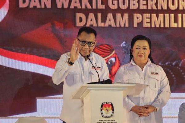 Tampil Elegan di Debat Perdana, Ansy-Jane Ingin Wujudkan Pelayanan Publik yang Prima dan Berkualitas