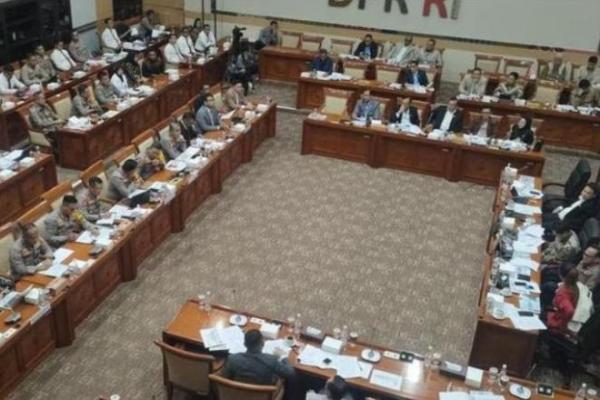 Anggota Komisi III DPR RI Ungkap Ipda Rudy Soik Juga `Pemain BBM`