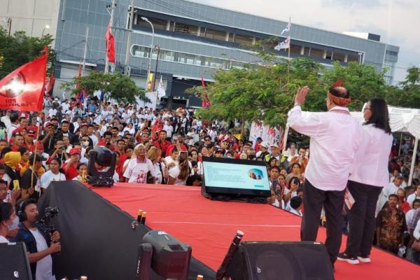 Usung Program Kupang Sehat, Jeriko-Adinda Beri Insentif Khusus untuk Kader Posyandu