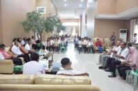 Selesaikan Masalah di Masyarakat, Penjabat Wali Kota Kupang Ngopi  Bersama RT-RW dan Lurah se-Kota R