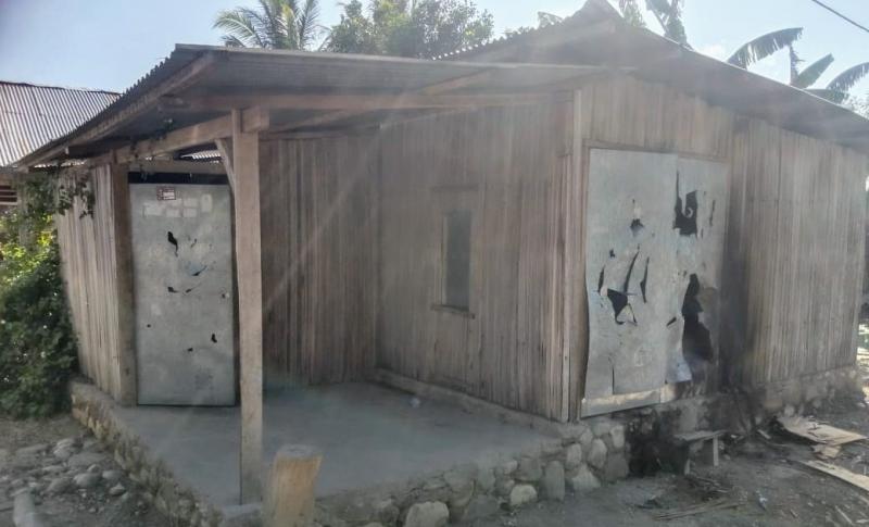 Rumah Warga di Komplek LP3T, Belu Dirusak dan Dibakar Sekelompok Pemuda 