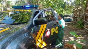 Ibu Hamil di Rote Ndao yang Hendak Melahirkan Dievakuasi dengan Mobil Polisi