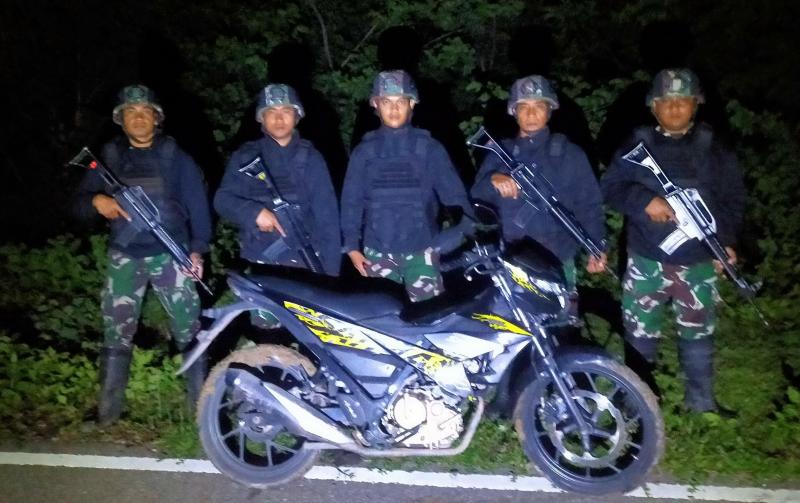 KATANTT.COM---Satgas Pamtas Sektor Timur Yonif Raider Khusus 741/Garuda Nusantara berhasil menggagalkan penyelundupan dua unit sepeda motor ke Negara Timor Leste.