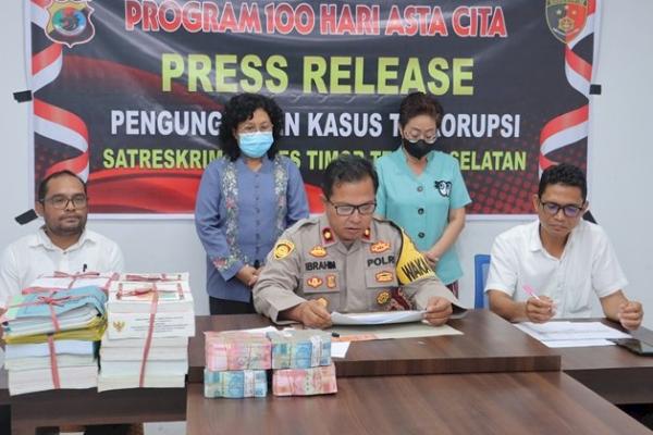 Terjerat Kasus Korupsi, Mantan Kadis Kesehatan TTS dan Bendahara Diserahkan ke Jaksa