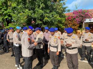 Propam Polda NTT Tegakkan Disiplin Periksa Ponsell Anggota Polri 