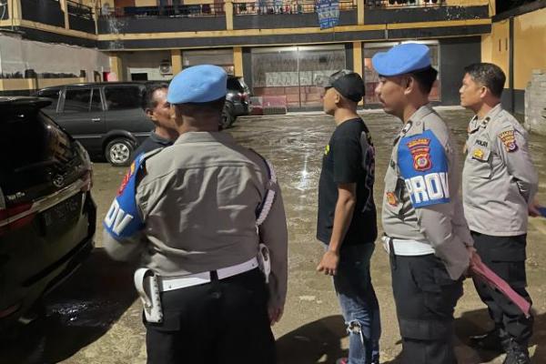  Propam Polres Manggarai Barat Razia THM di Labuan Bajo