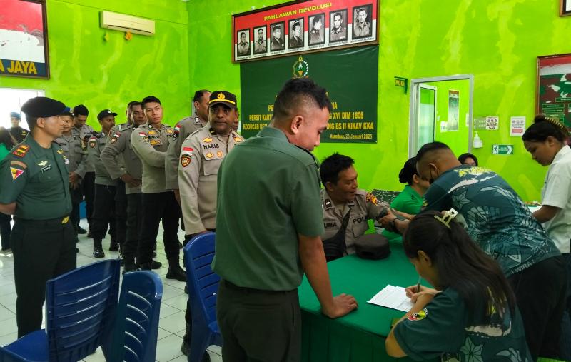 KATANTT.COM---Persatuan Istri Tentara (Persit) Kartika Chandra Kirana Cabang XVI Dim 1605 Koorcab Rem 161 PD IX/Udayana menggelar donor darah.