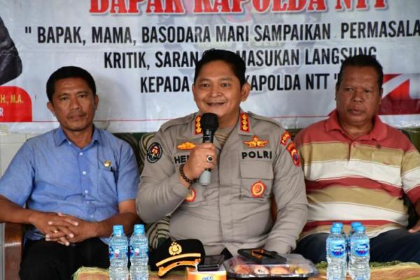 Jumat Curhat yang menjadi kegiatan rutin Polda NTT kembali digelar pada Jumat (31/1/2025). Kali ini, Jumat Curhat dipimpin Kombes Pol Henry Novika Candra di RT 42 dan RT 46, Kelurahan Fatululi, Kecamatan OEbobo, Kota Kupang.