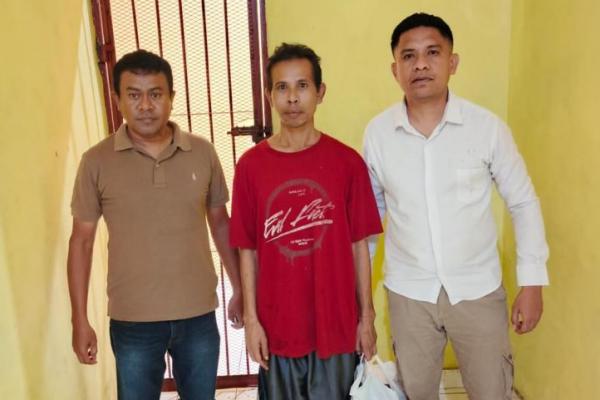 Yeremias Laurensius Kefi alias Jemi harus berurusan dengan polisi karena kasus penggelapan dalam jabatan dan penipuan. Jemi yang merupakan sopir truk koperasi Timau Kupang bahkan segera disidangkan pasca berkas perkaranya dinyatakan lengkap oleh pihak Kejaksaan Negeri Kota Kupang.