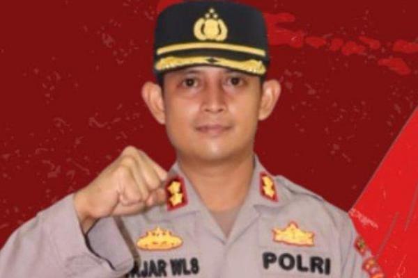 mantan Kapolres Ngada, AKBP Fajar Widyadharma Lukman Sumaatmaja.  