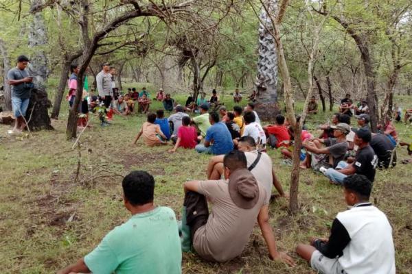 Upaya pencarian terhadap  Lefinus Laisnesi , terus dilakukan sejak Sabtu (15/3/2025) malam. Hingga Senin (17/3/2025), proses pencarian terus dilakukan berbagai pihak. 
