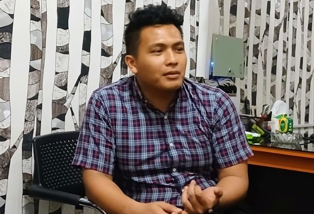 KATANTT.COM---Kapolres Belu, AKBP Benny Arief Miniani memberikan perhatian khusus atau atensi terhadap kasus pengrusakan rumah Paulus Nahak warga Desa Nanaenoe, Kecamatan Nanaet Dubesi, Kabupaten Belu perbatasan RI-RDTL.