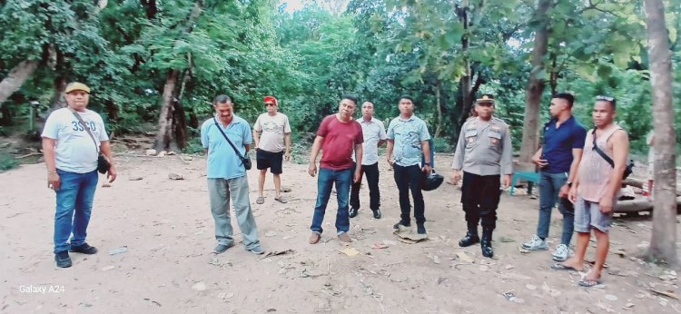 Permainan Judi Sabung Ayam di Airnona Dibubarkan Kapolsek Kota Raja Bersama Anggota