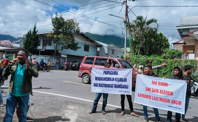 Protes Putusan PN Ruteng, Marsel Ahang: Manggarai Butuh Hakim yang Waras