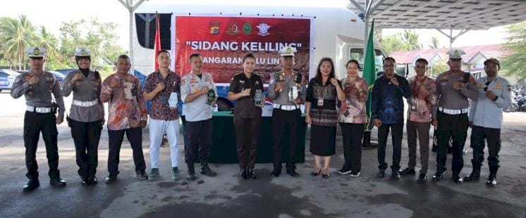 Satlantas Polres Kupang-PN Oelamasi Gandeng Kejari Oelamasi & BRI Luncurkan Layanan Sidang Keliling