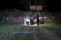 Detasemen Gegana Satuan Brimob Polda NTT melakukan disposal atau pemusnahan bahan peledak temuan warga Desa Noelmina, Kecamatan Takari, Kabupaten Kupang, pada Selasa (20/5/2025) siang.