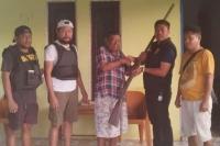Satuan Tugas (Satgas) Penegakan Hukum (Gakkum) Operasi Pekat Turangga 2025 Polres Kupang menyita enam pucuk senjata api rakitan (Senpira) dan 100 liter minuman keras (Miras) di Kecamatan Semau, Kabupaten Kupang, Minggu (25/5/2025) malam.