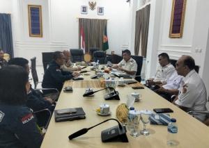 Bupati Belu, Willy Lay saat menerima audiensi Rektor Unimor di ruang kerja Bupati, Rabu (18/5/2025).