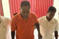 Inilah Theodorus Fransiskus Moa alias Tedy Moa (47) kembali berurusan dengan polisi. Kali ini Tedy Moa tersandung kasus penipuan dan penggelapan yang dilaporkan PT Bakti Unggul Sejahtera (BUS).
