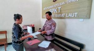 Kepala Puskesmas Busalangga, dr. Patmi Wulan melaporkan kasus pengrusakan sejumlah fasilitas milik negara di Puskesmas Busalangga ke Polsek Rote Barat.