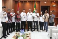 Kepala Subdirektorat Pemberdayaan Masyarakat Kolonel Sus. Dr. Harianto, M.Pd melakukan pertemuan dengan Gubernur NTT, Melki Laka Lena di kantor Gubernur NTT, Rabu (11/6/2025).