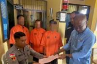 Penyidik Satuan Reserse Kriminal (Satreskrim) Polres Kupang melimpahkam dan menyerahkan tersangka dan barang bukti (tahap II) kasus pencurian ternak kuda.