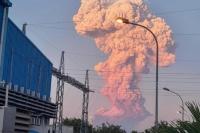 Gunung Lewotobi Laki-laki di Kabupaten Flores Timur kembali mengalami erupsi pada Jumat (16/6/2025). Kali ini. tinggi kolom abu dilaporkan Pos Pengamatan Gunung Api (PPGA) mencapai 10.000 meter. 