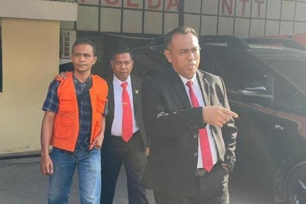 Penyidik Tindak Pidana Perdagangan Orang (TPPO) tidak mengenal hari libur dalam penanganan kasus TPPO. Usai upacara HUT Bhayangkara ke 79 tahun 2025, Unit TPPO Subdit IV Dit Reskrimum Polda NTT menetapkan dan menahan satu lagi pelaku kasus TPPO. 