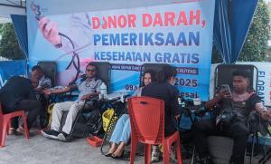 Kegiatan Donor Darah dan Pemeriksaan kesehatan Gratis di Bank NTT Cabang Ruteng 