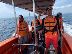  Tim SAR Evakuasi Korban Kapal Mati Mesin di Perairan Selat Rote
