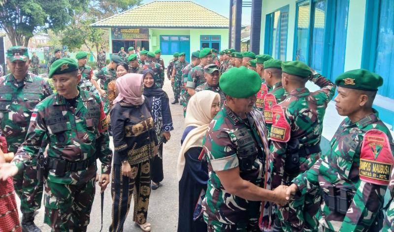 Danpusenif Letjen TNI Iwan Setiawan Kunjungi Mako Satgas RI-RDTL Yonif 741/GN