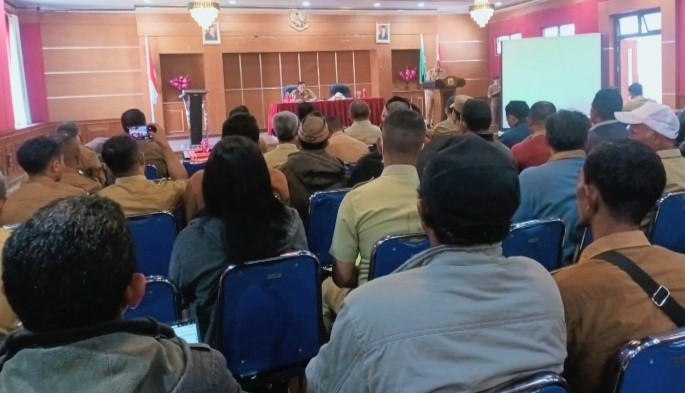 Sekda Manggarai Tegaskan : Camat Wajib Tinggal di Wilayah Tugas, Bukan di Kota